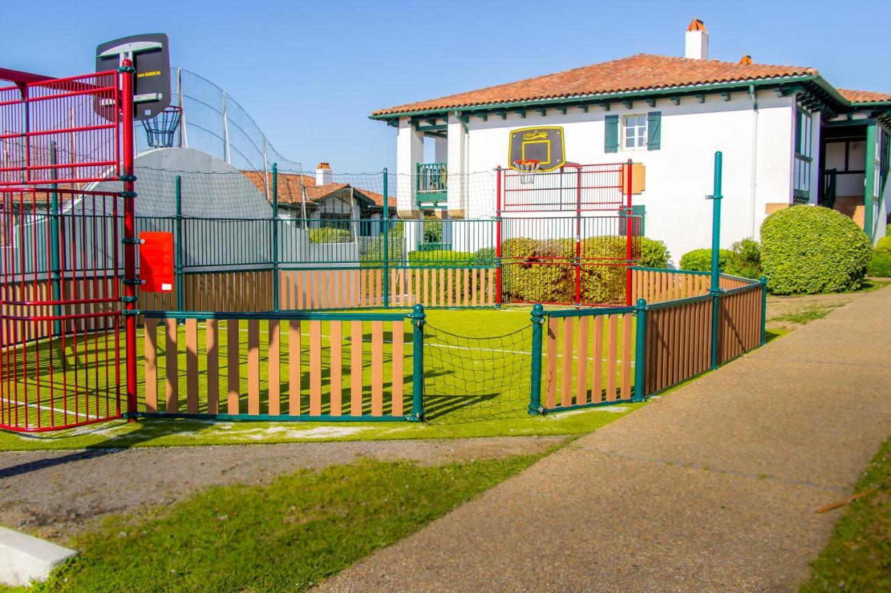 Hotel Azureva Hendaye Esterno foto