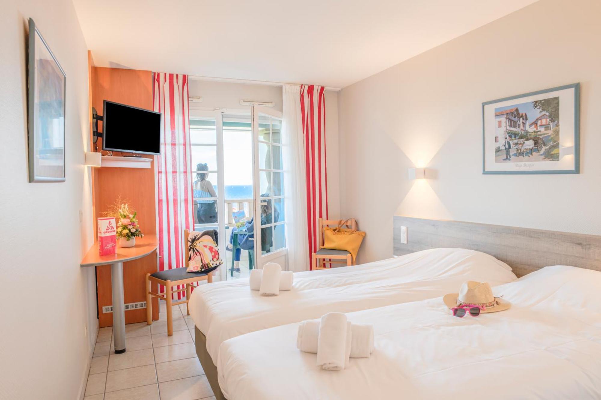 Hotel Azureva Hendaye Esterno foto