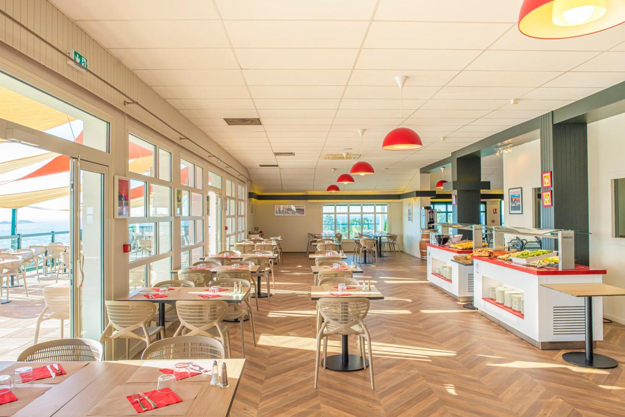 Hotel Azureva Hendaye Esterno foto