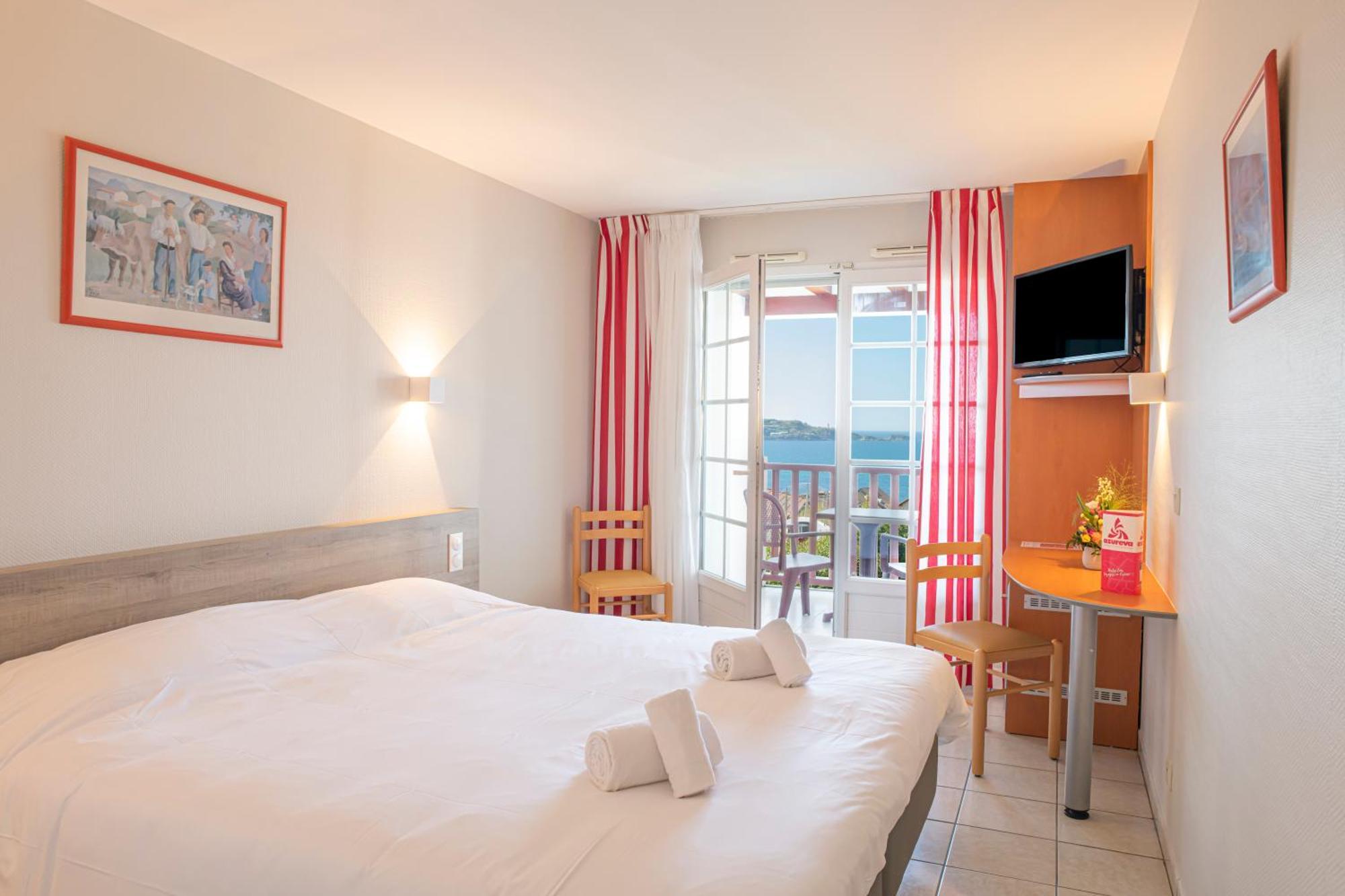 Hotel Azureva Hendaye Esterno foto